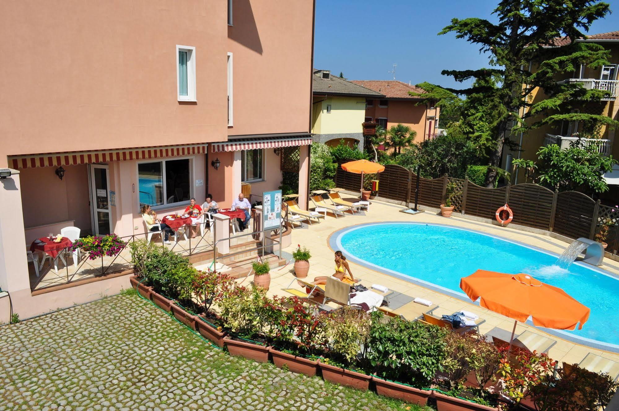 Hotel Alsazia Sirmione Eksteriør billede